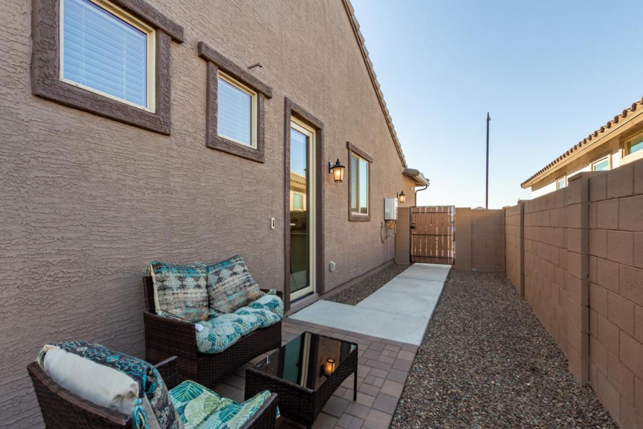At Your Service - Modern Amenities, Urban Location, Sophisticated Style Phoenix Exterior photo