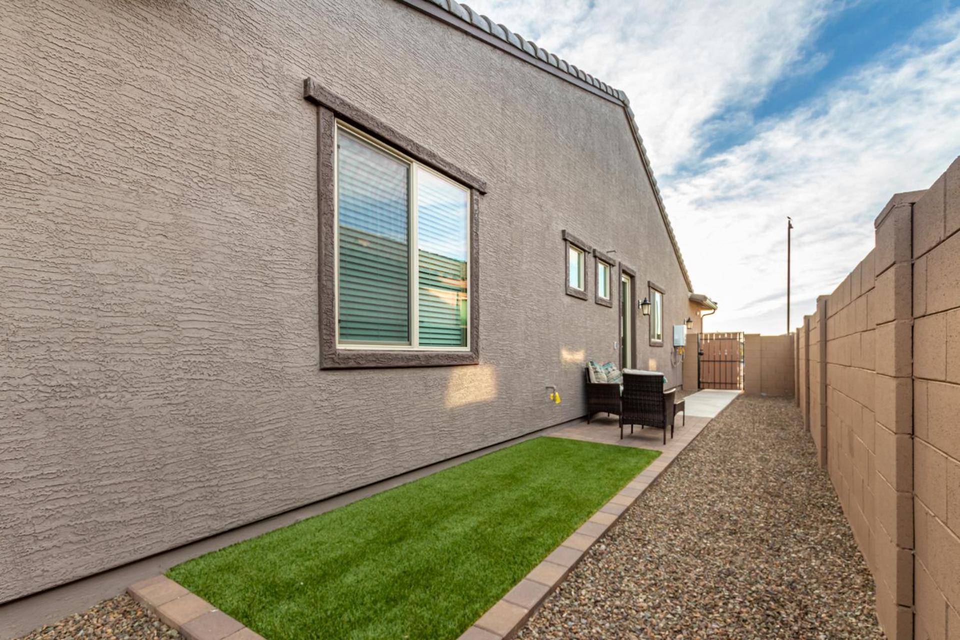 At Your Service - Modern Amenities, Urban Location, Sophisticated Style Phoenix Exterior photo