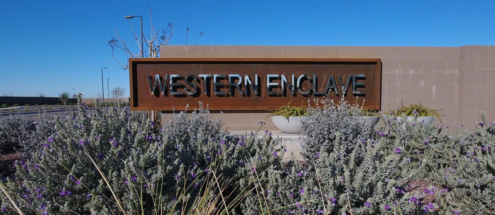 At Your Service - Modern Amenities, Urban Location, Sophisticated Style Phoenix Exterior photo