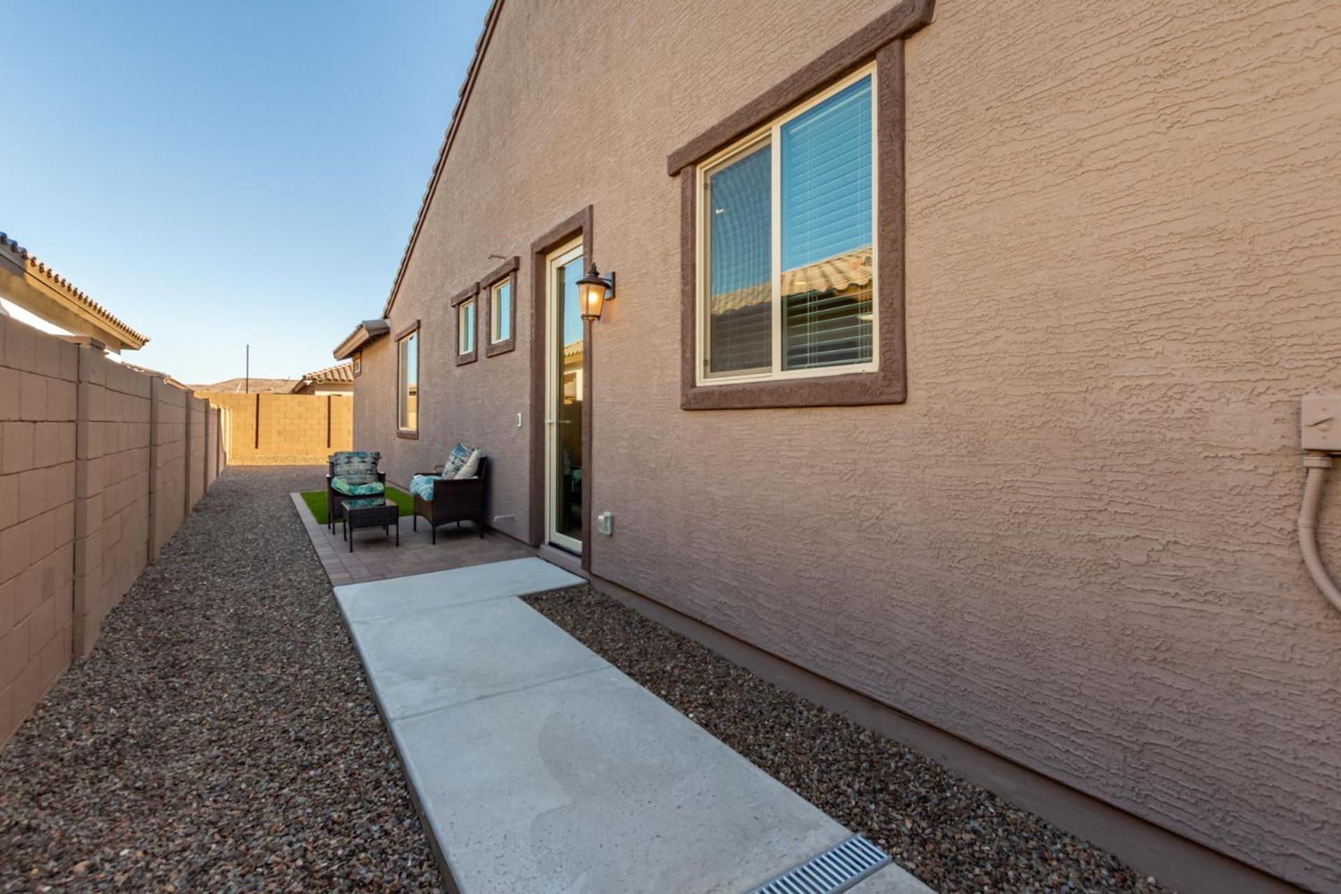 At Your Service - Modern Amenities, Urban Location, Sophisticated Style Phoenix Exterior photo